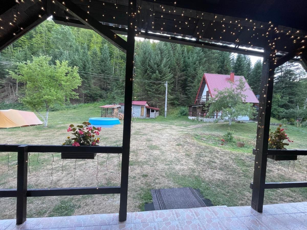 Cottage In The Wild Pjescanica Колашин Экстерьер фото